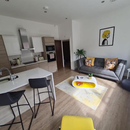 34 Cuppin Street - Luxury City Centre Apartment! Chester Extérieur photo