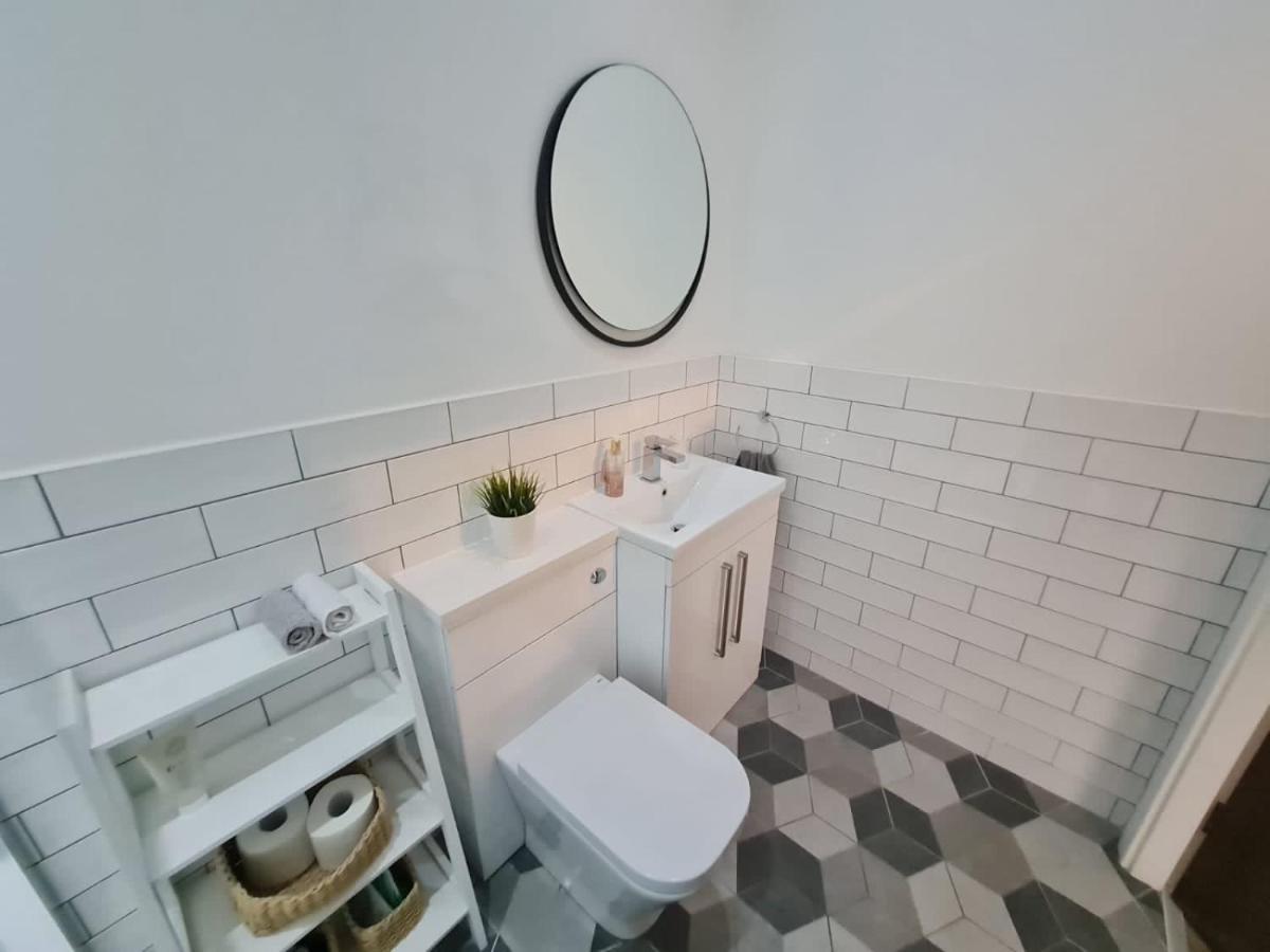 34 Cuppin Street - Luxury City Centre Apartment! Chester Extérieur photo